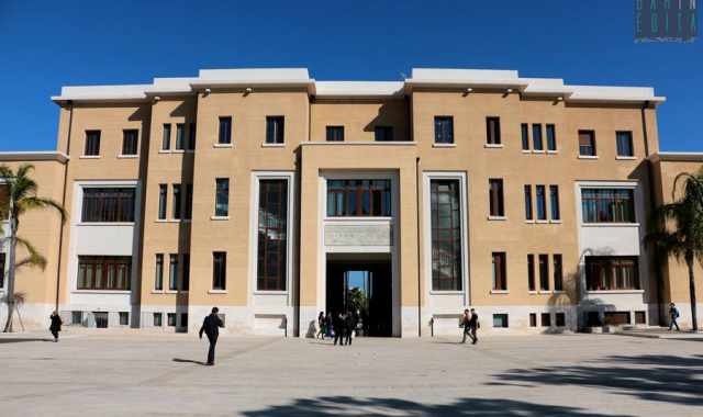 Al Bano canter nel Policlinico: un omaggio agli operatori impegnati contro il Covid